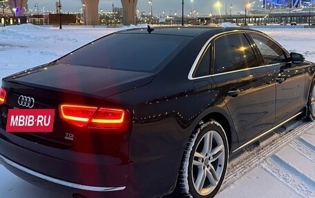 Audi A8, 2011 год, 3 200 000 рублей, 6 фотография