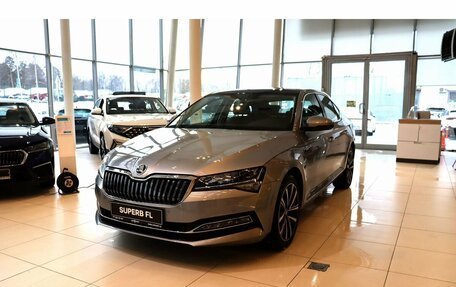 Skoda Superb III рестайлинг, 2024 год, 3 900 000 рублей, 1 фотография