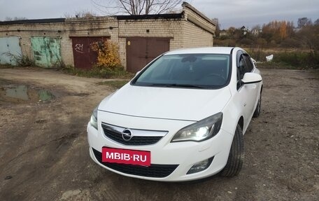 Opel Astra J, 2011 год, 820 000 рублей, 6 фотография