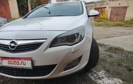 Opel Astra J, 2011 год, 820 000 рублей, 15 фотография