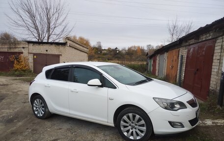 Opel Astra J, 2011 год, 820 000 рублей, 24 фотография