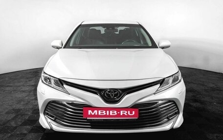 Toyota Camry, 2019 год, 3 130 000 рублей, 2 фотография