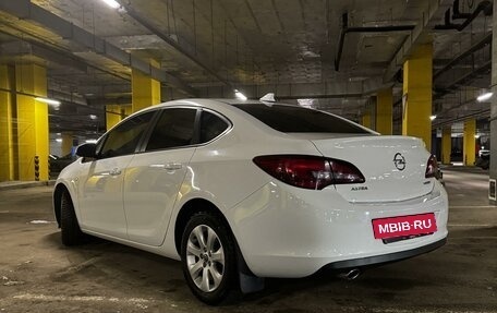 Opel Astra J, 2014 год, 1 070 000 рублей, 3 фотография