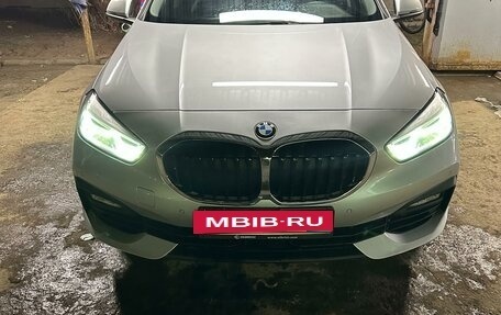 BMW 1 серия, 2019 год, 2 300 000 рублей, 9 фотография