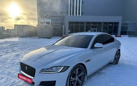 Jaguar XF II, 2016 год, 2 390 000 рублей, 9 фотография