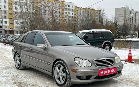 Mercedes-Benz C-Класс, 2005 год, 685 000 рублей, 2 фотография