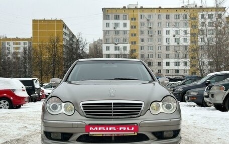 Mercedes-Benz C-Класс, 2005 год, 685 000 рублей, 3 фотография