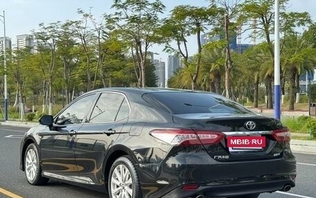 Toyota Camry, 2019 год, 1 800 000 рублей, 3 фотография