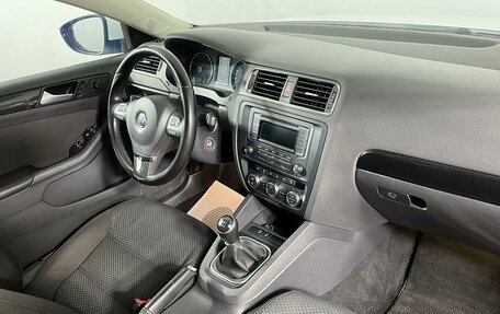 Volkswagen Jetta VI, 2013 год, 1 299 000 рублей, 13 фотография