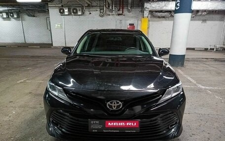 Toyota Camry, 2018 год, 2 680 000 рублей, 2 фотография