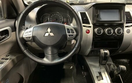 Mitsubishi Pajero Sport II рестайлинг, 2012 год, 1 365 000 рублей, 12 фотография