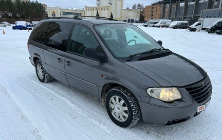 Chrysler Voyager IV, 2004 год, 800 000 рублей, 3 фотография