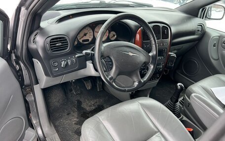 Chrysler Voyager IV, 2004 год, 800 000 рублей, 10 фотография