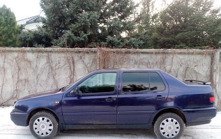 Volkswagen Vento, 1997 год, 183 000 рублей, 5 фотография