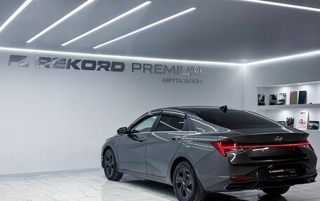 Hyundai Elantra, 2022 год, 2 390 000 рублей, 7 фотография