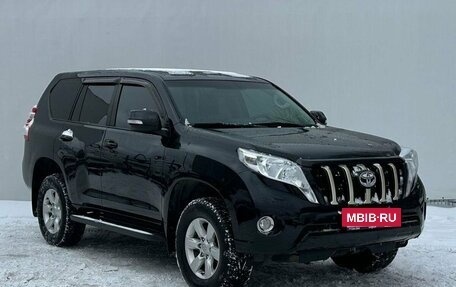 Toyota Land Cruiser Prado 150 рестайлинг 2, 2014 год, 2 995 000 рублей, 3 фотография