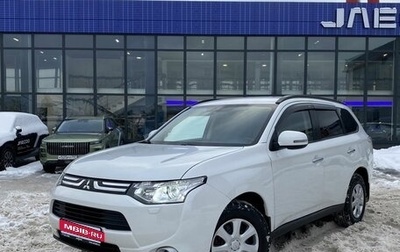 Mitsubishi Outlander III рестайлинг 3, 2013 год, 1 629 000 рублей, 1 фотография