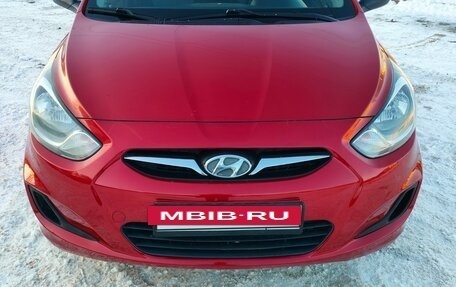 Hyundai Solaris II рестайлинг, 2013 год, 860 000 рублей, 4 фотография