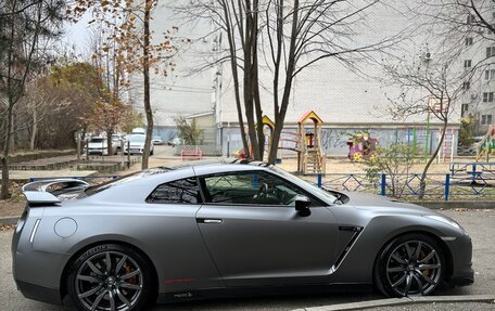 Nissan GT-R, 2010 год, 5 800 000 рублей, 6 фотография