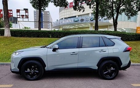 Toyota RAV4, 2020 год, 3 655 000 рублей, 2 фотография