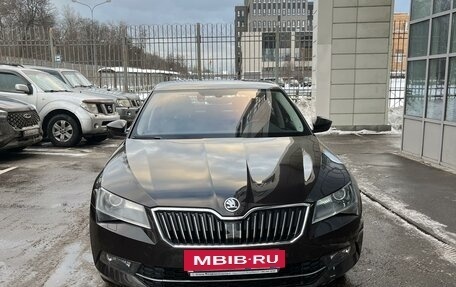 Skoda Superb III рестайлинг, 2018 год, 2 200 000 рублей, 2 фотография