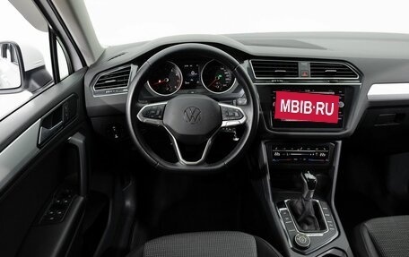 Volkswagen Tiguan II, 2021 год, 3 149 000 рублей, 25 фотография