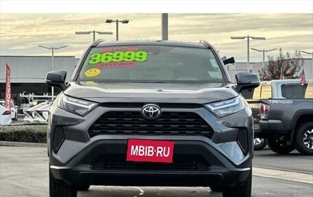 Toyota RAV4, 2023 год, 6 130 000 рублей, 2 фотография