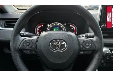 Toyota RAV4, 2023 год, 6 130 000 рублей, 13 фотография