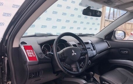 Mitsubishi Outlander III рестайлинг 3, 2011 год, 1 349 000 рублей, 9 фотография