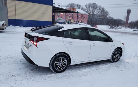 Toyota Prius IV XW50, 2019 год, 2 000 050 рублей, 8 фотография