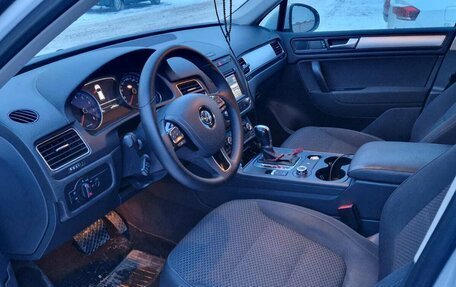 Volkswagen Touareg III, 2013 год, 2 300 000 рублей, 3 фотография