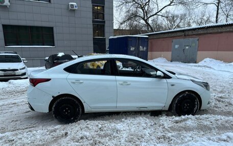 Hyundai Solaris II рестайлинг, 2019 год, 870 000 рублей, 5 фотография