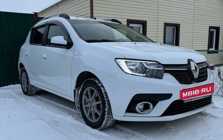 Renault Sandero II рестайлинг, 2019 год, 1 050 000 рублей, 2 фотография