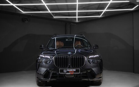 BMW X7, 2024 год, 18 000 000 рублей, 3 фотография