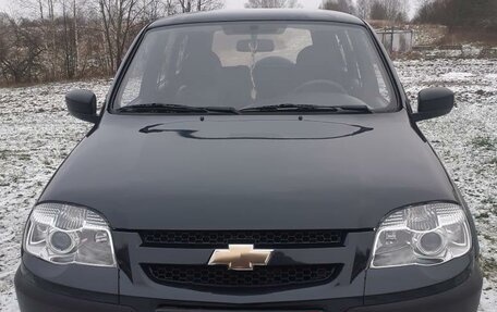 Chevrolet Niva I рестайлинг, 2012 год, 670 000 рублей, 4 фотография