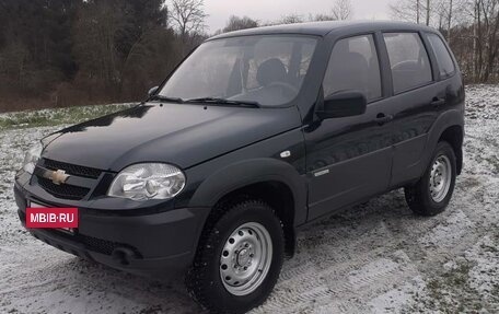 Chevrolet Niva I рестайлинг, 2012 год, 670 000 рублей, 5 фотография