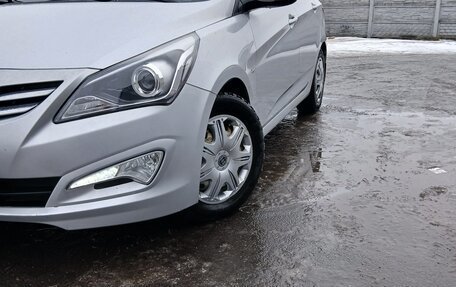 Hyundai Solaris II рестайлинг, 2015 год, 1 000 000 рублей, 7 фотография