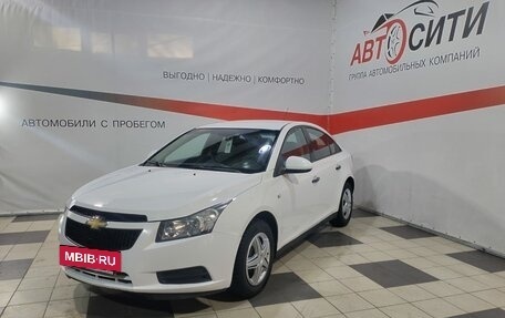 Chevrolet Cruze II, 2010 год, 671 000 рублей, 3 фотография