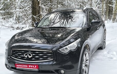 Infiniti FX II, 2011 год, 2 150 000 рублей, 3 фотография