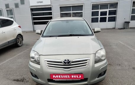 Toyota Avensis III рестайлинг, 2007 год, 1 020 000 рублей, 2 фотография