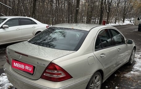 Mercedes-Benz C-Класс, 2006 год, 730 000 рублей, 1 фотография