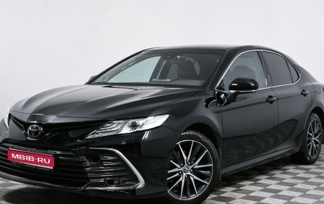 Toyota Camry, 2021 год, 3 378 000 рублей, 1 фотография