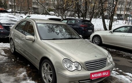 Mercedes-Benz C-Класс, 2006 год, 730 000 рублей, 3 фотография