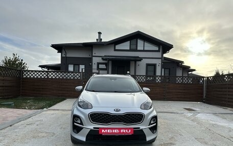 KIA Sportage IV рестайлинг, 2018 год, 2 100 000 рублей, 2 фотография