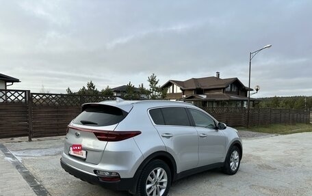 KIA Sportage IV рестайлинг, 2018 год, 2 100 000 рублей, 5 фотография