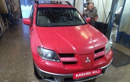 Mitsubishi Outlander III рестайлинг 3, 2004 год, 570 000 рублей, 2 фотография