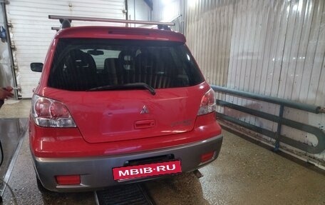 Mitsubishi Outlander III рестайлинг 3, 2004 год, 570 000 рублей, 4 фотография