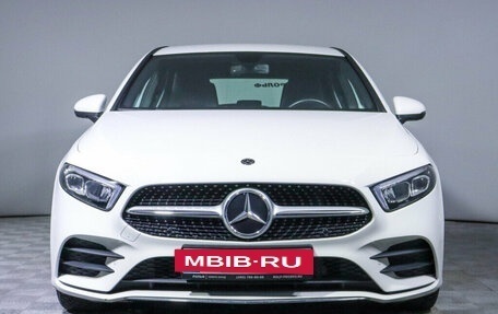 Mercedes-Benz A-Класс, 2018 год, 2 950 000 рублей, 2 фотография