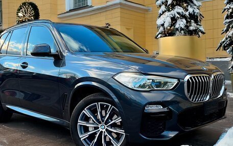 BMW X5, 2021 год, 9 900 000 рублей, 2 фотография