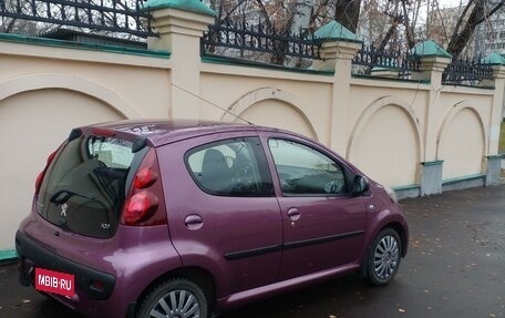 Peugeot 107 I рестайлинг, 2012 год, 670 000 рублей, 3 фотография